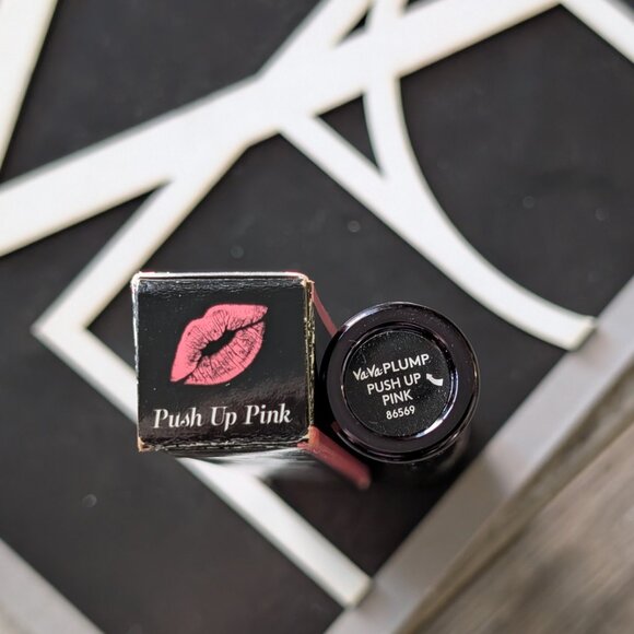 Buxom Va-Va Plump Shiny Liquid Lipstick, Push Up Pink (Retired Shade) - Picture 3 of 5